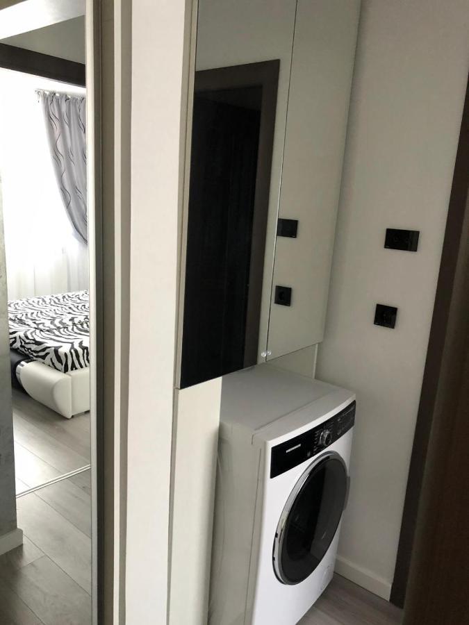 Elegant & Silver Luxury Apartament Craiova Esterno foto
