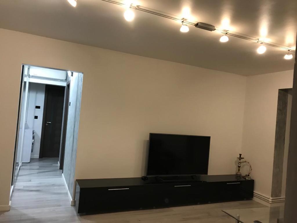 Elegant & Silver Luxury Apartament Craiova Esterno foto