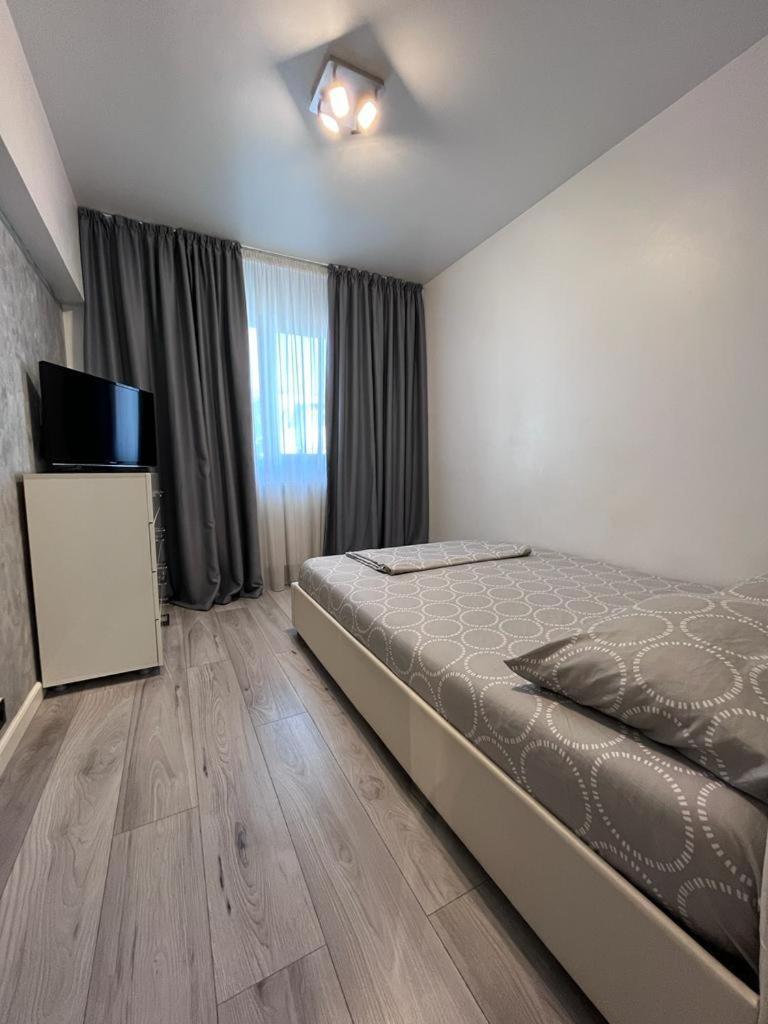 Elegant & Silver Luxury Apartament Craiova Esterno foto